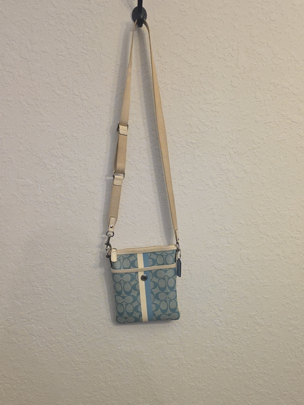 Vintage COACH Beige Strap Blue Pattern Crossbody Bag